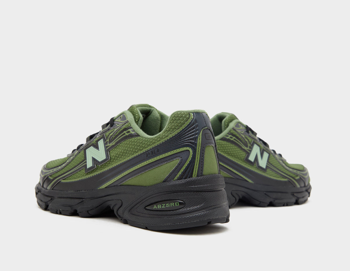 New Balance 740