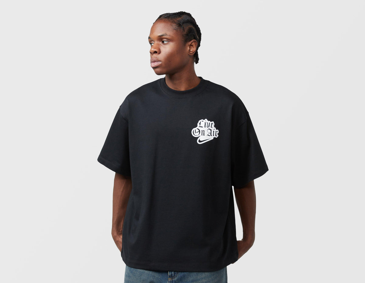 Nike Solo Swoosh Graphic T-Shirt
