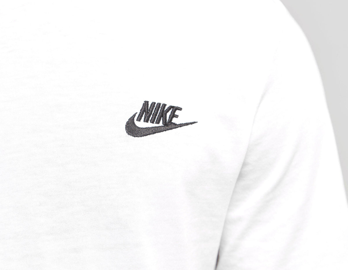 Nike Sportswear Club T-Shirt
