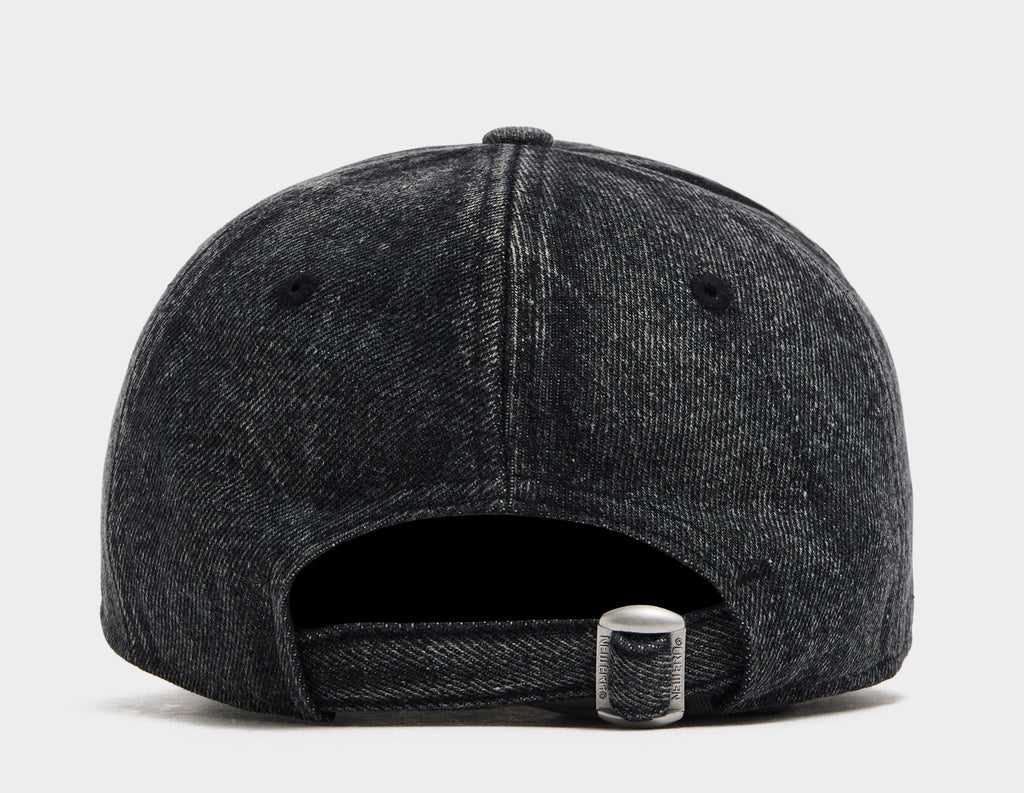 New Era x Stranger Things Distressed 9FORTY Cap