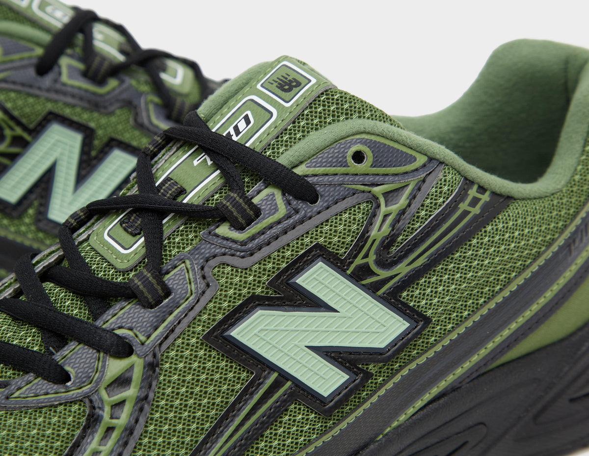 New Balance 740