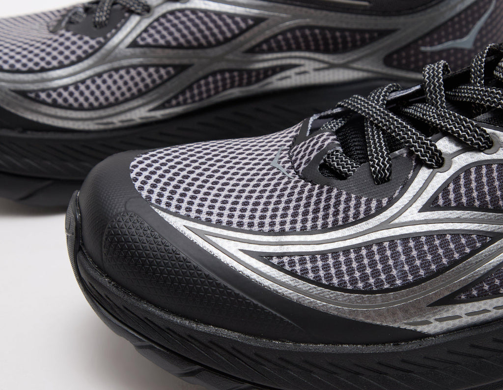 HOKA Mach Remastered Aura