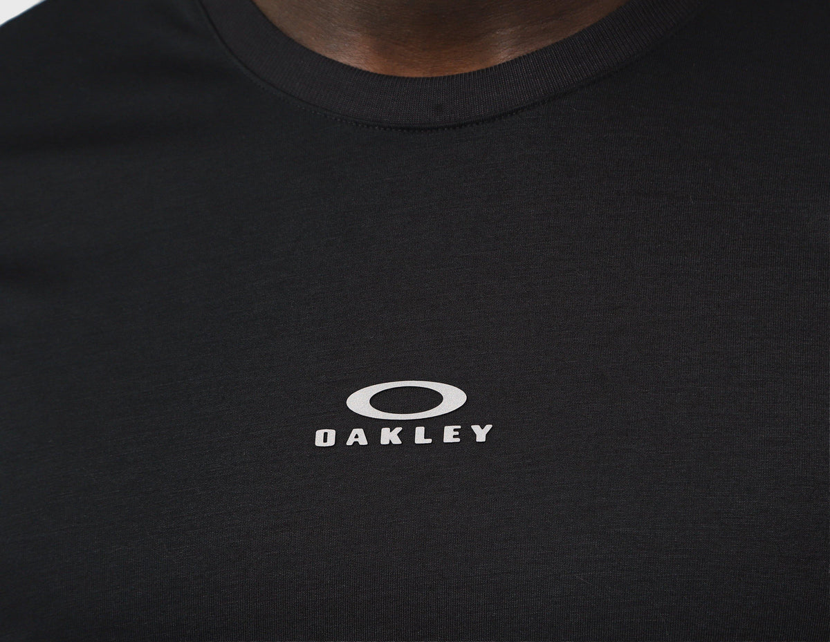 Oakley Edge Force Long Sleeve T-Shirt
